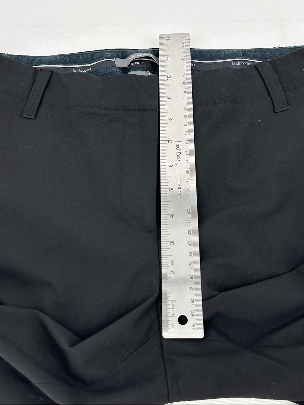 Liz Claiborne Sloane Tailored Bermuda Shorts Black Size 10 - Picture 5 of 9